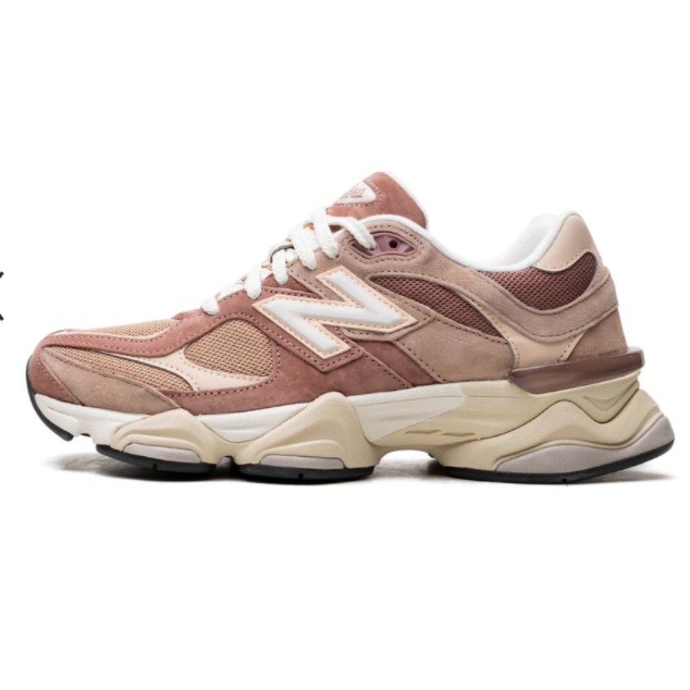 New Balance Pink and White Sneakers Lace-Up Design “Sparrow”